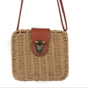 New without tags Hoxis Crossbody straw bag